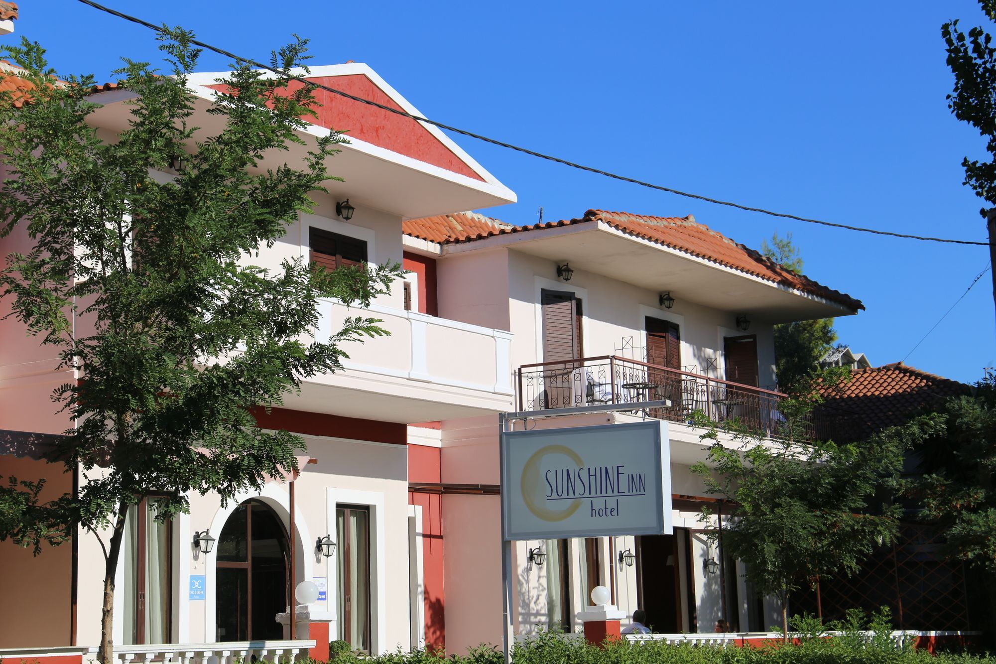 Sunshine Inn Hotel ลิเกีย ภายนอก รูปภาพ